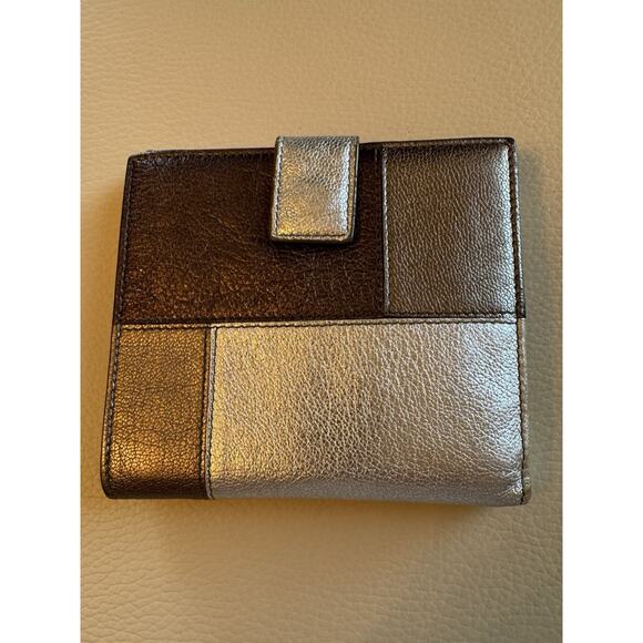 Salvatore Ferragamo metallic leather Gancini bifold wallet - Picture 2 of 12
